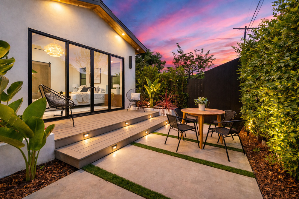 a team home solutions landscape lighting installers